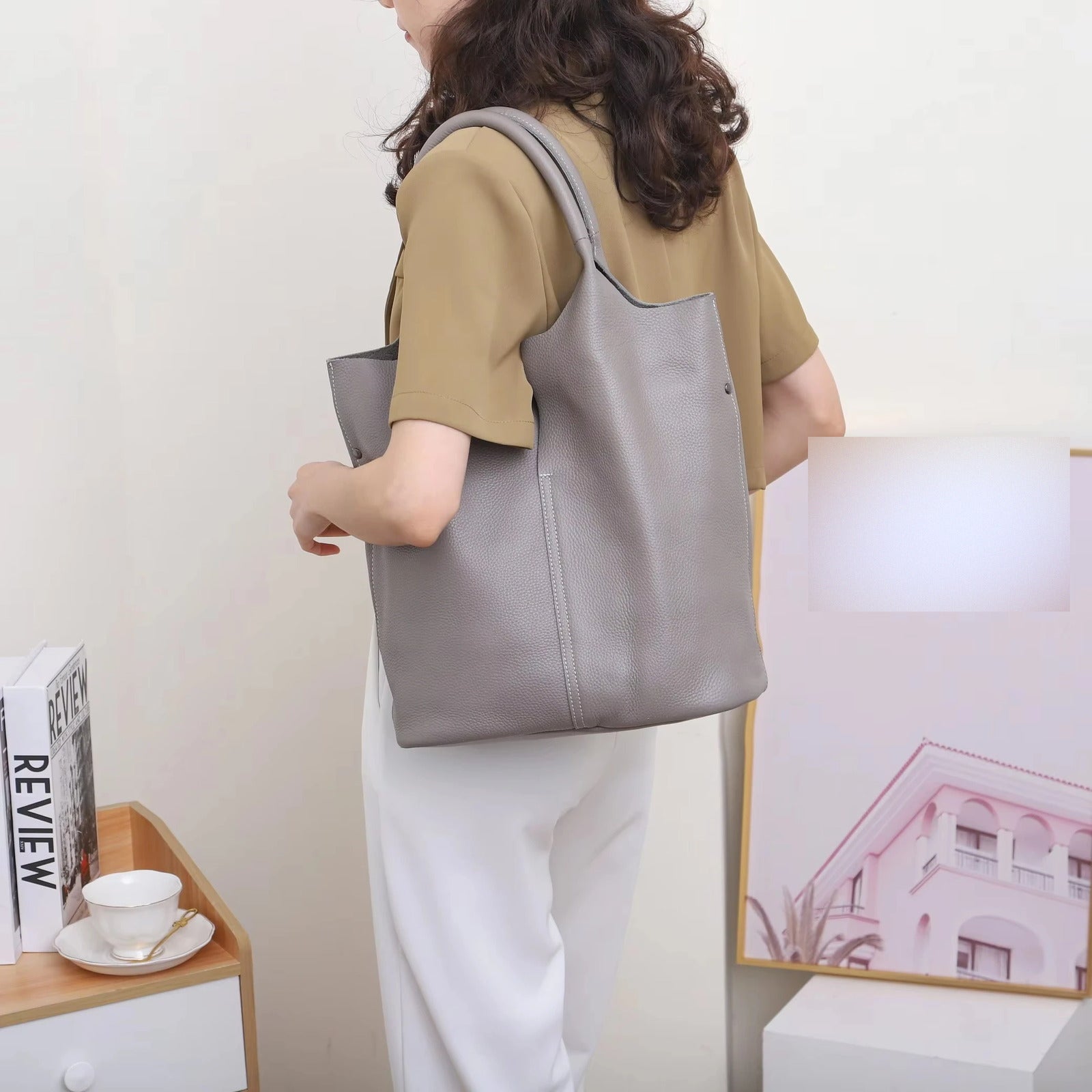 Bolso saco de piel de vacuno de flor entera · bolsa interior extraíble