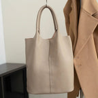 Bolso saco de piel de vacuno de flor entera · bolsa interior extraíble