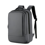Mochila expansible de 20 a 35 L · puerto USB y funda para portátil